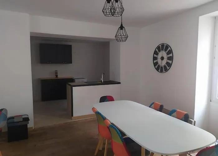 Maison De Tres Lumineuse Civray (Vienne)