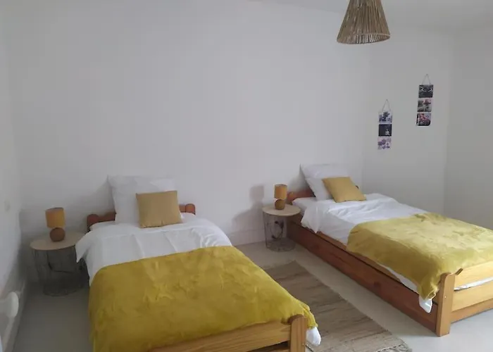 Maison De Tres Lumineuse Civray (Vienne)